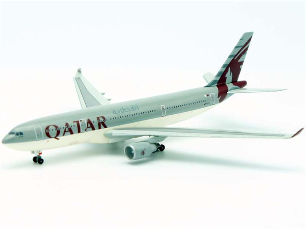 Dragon Wings 1/400 55979 Qatar Airways A330-200