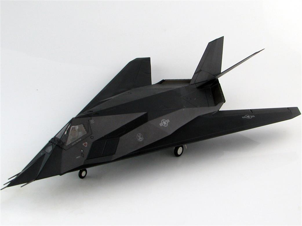 Hobby Master 1/72 HA5805 F-117A Nighthawk 82-806 Vega 31 Operation Allied Force Kosovo War 1999