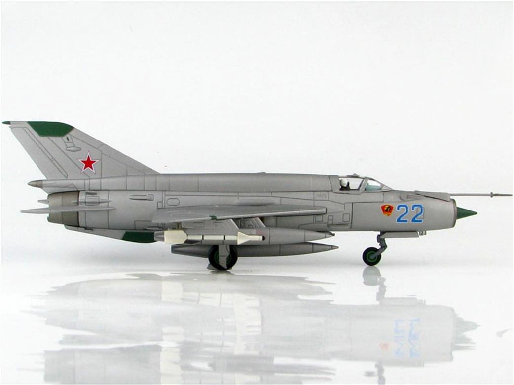 Hobby Master HA0195 MIG-21SMT Blue 22, Krasnodar Higher Aviation Training Facility, Soviet Union ca 1980 1/72