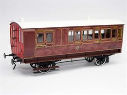 Detailed ready-to-run model of the LB&amp;SCR 26ft length 4 wheel main line suburban coaches built in the Stroudley era and placed in service with the famous A1 class Terrier 0-6-0 tank engines.This model of 3-compartment third class brake end coach number 917 is finished in varnished mahogany livery with oil lighting fittings and full buffers at the outer (van) end only. Suburban type coach with intermediate bar couplings within coach set.