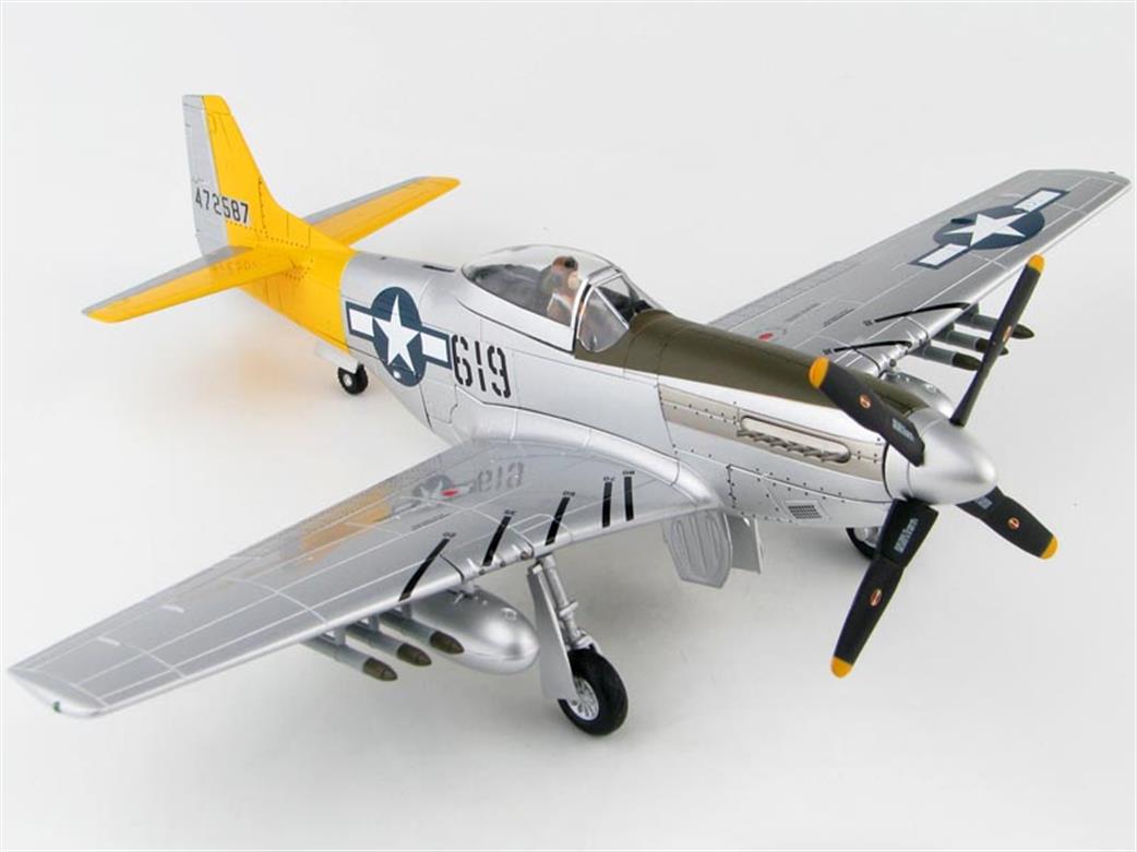 Hobby Master 1/48 HA7744A P-51D Mustang Hon Mistake 1st Lt. William G. Ebersole 462th FS, 506th FG, 7th AF, Iwo Jima, 1945 With Name Plate