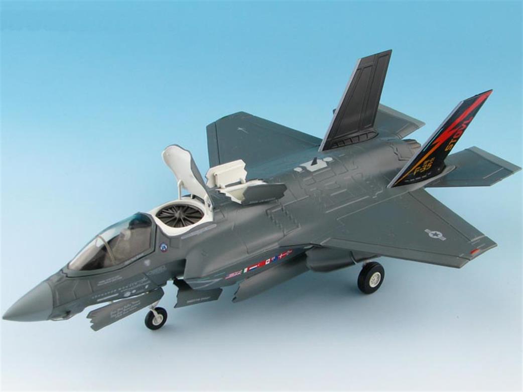 Hobby Master 1/72 HA4609 Lockheed Martin F-35B (STOVL) BF-01, USMC, 2010s