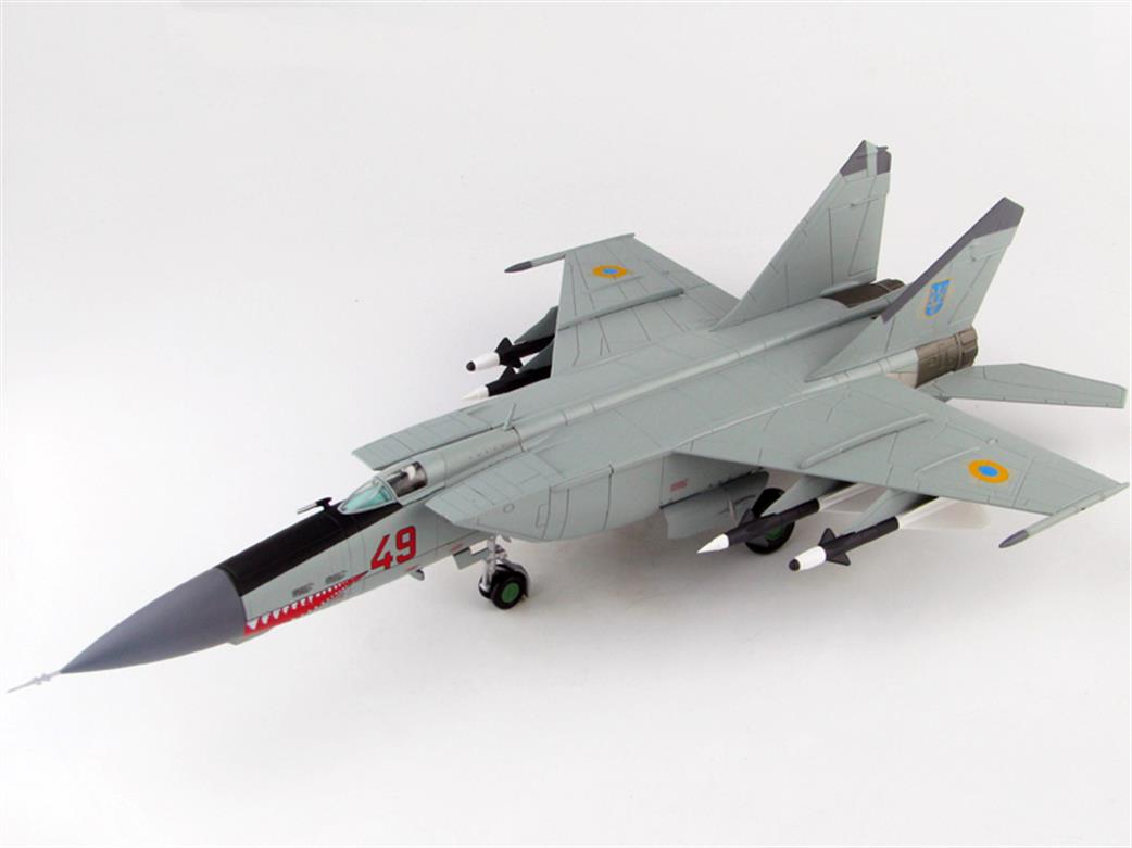 Hobby Master 1/72 HA5606 MIG-25PD Foxbat Red 49 146th Fighter Regiment Ukranian AF Vasilkov 1995
