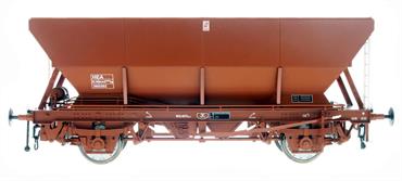 Production planned for spring/summer 2022.A detailed model of the BR HEA type air braked coal hopper wagons intended to replace the 1950s 21 ton hopper wagons in domestic and industrial coal distribution service. Serving smaller consumers HEA wagons would often be delivered by Air Brake Network and Speedlink Distribution train services mixed in with the open wagons, vans and ferry wagons.Model finished in BR freight wagon brown livery.