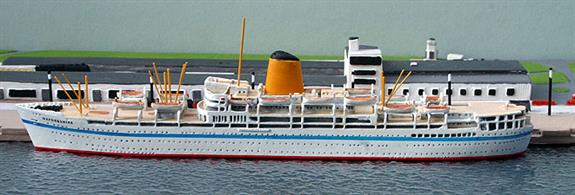 A 1/1250 scale model of troopship Oxfordshire from 1957 by Albatros SM AL288