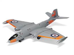 Airfix A10101C 1/48th English Electric Canberra 231 Squadron OCU RAF 1971 kitNumber of Parts 182  Length 416mm   Wingspan 406mm