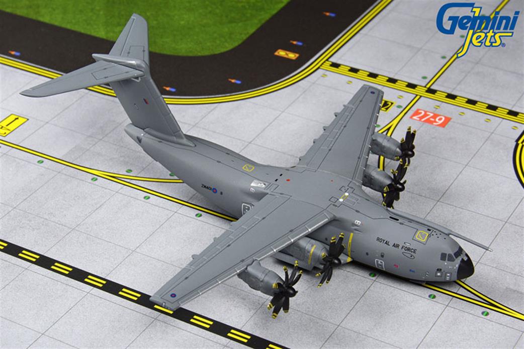 Gemini Jets 1/400 GMRAF091NPQ RAF Airbus A400M Atlas ZM401 Transport Aircraft Model