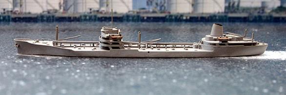 A 1/1250 scale second hand model of USNS Maumee by Trident T165. The model is in very good condition but missing a derrick on the port side forward, see photograph.