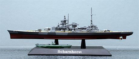 Altaya MAG KZ02 1/1250 scale German Battle Cruiser Scharnhorst in 1943. This pack includes a full hull type Vii U-boat of around the same period, see photograph.