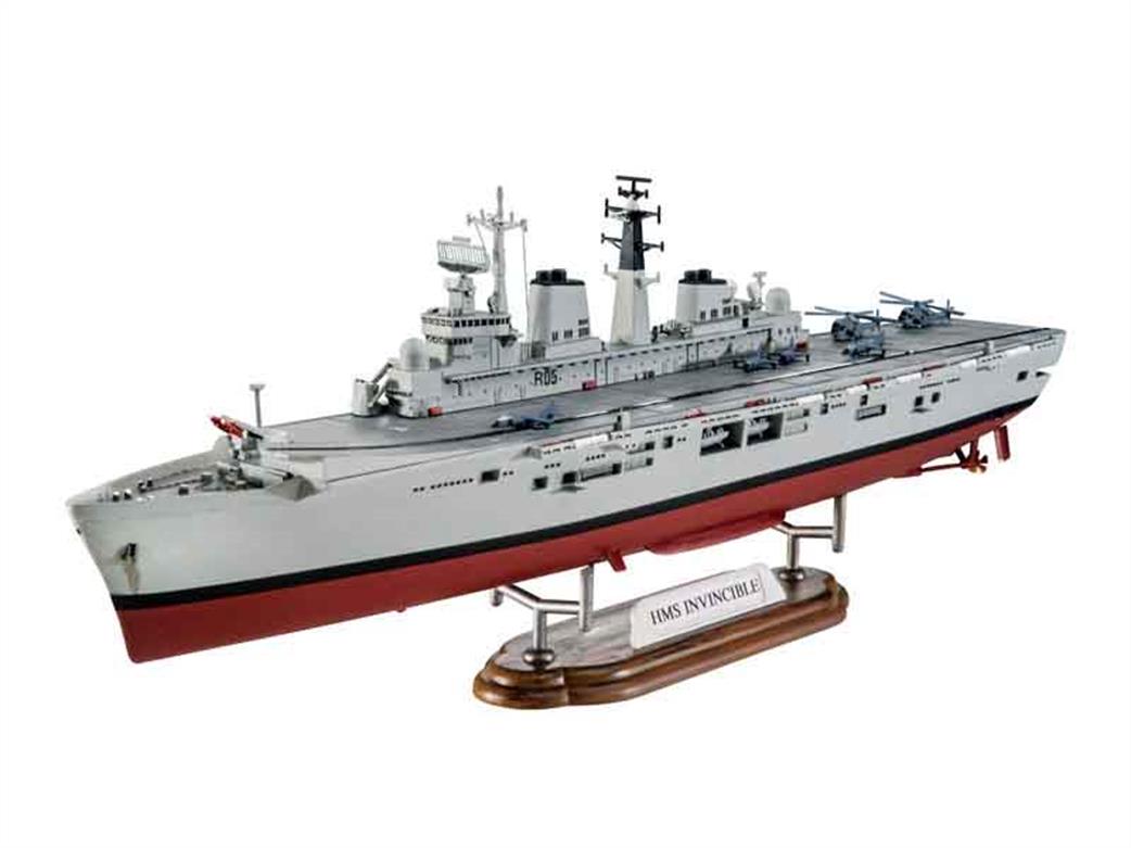 Revell 1/700 05172 HMS Invincible Royal Navy Aircraft Carrier Falklands War Plastic Model Kit