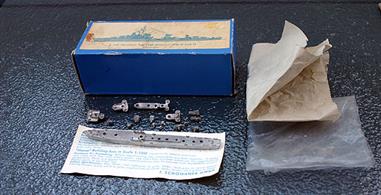 A 1/1250 scale unbuilt, second-hand, white metal kit of a Type 1945 German destroyer sketch 1936 D and E. This kit is unmade but all parts are present in the original box, see photograph.