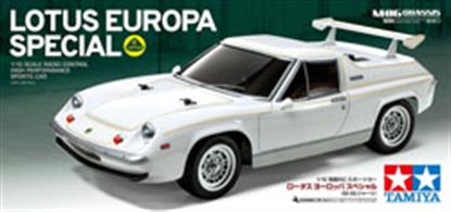 This R/C kit recreates the classic Lotus Europa Special. The polycarbonate body is paired with the RWD M-06 chassis. The Lotus Europa debuted in 1966, showcasing what was then a revolutionary midship engine layout, with a lightweight FRP body. In 1972 perhaps the finest model – Lotus Europa Special - in the series was released with 1.6-liter inline-4 engine (big valve twin-cam engine) capable of 126hp which was the largest maximum output among the Lotus Europa series. The Tamiya R/C kit faithfully captures this classic car down to rear wing as seen in the SPECIAL variant of the Europa.