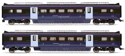 These two MSO vehicles complement the R3813 train pack, completing the full six car set 395 013.