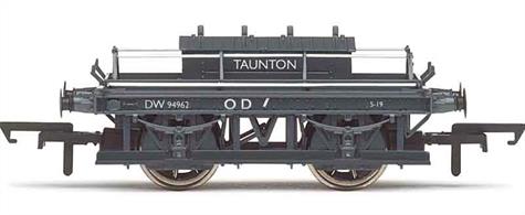 Detailed model of British Railways Western region ex-GWR shunters riding truck DW94962 allocated to Taunton.Shunters trucks provided a safe riding vehicle for shunters while moving around yards, plus storage for shunting poles, brake sticks and train lamps. Many continued to be using into the 1960s with class 08 diesel shunters replacing the GWR panniers.