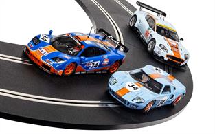 Scalextric C4109A 1/32nd ROFGO Collection Gulf Triple Pack Slot Car