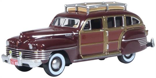 Oxford Diecast 87CB42001 1/87th Chrysler T &amp; C Woody Wagon 1942 Regal Maroon