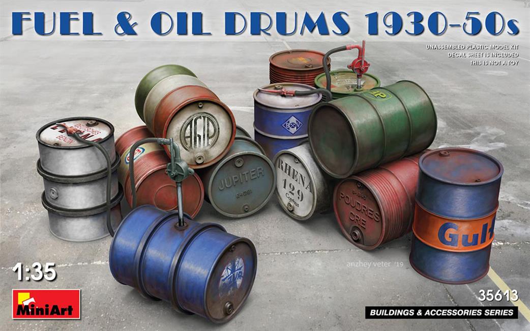 MiniArt 1/35 35613 Fuel And Oil Drums 1930's 1950's Ready To Assemble And Paint