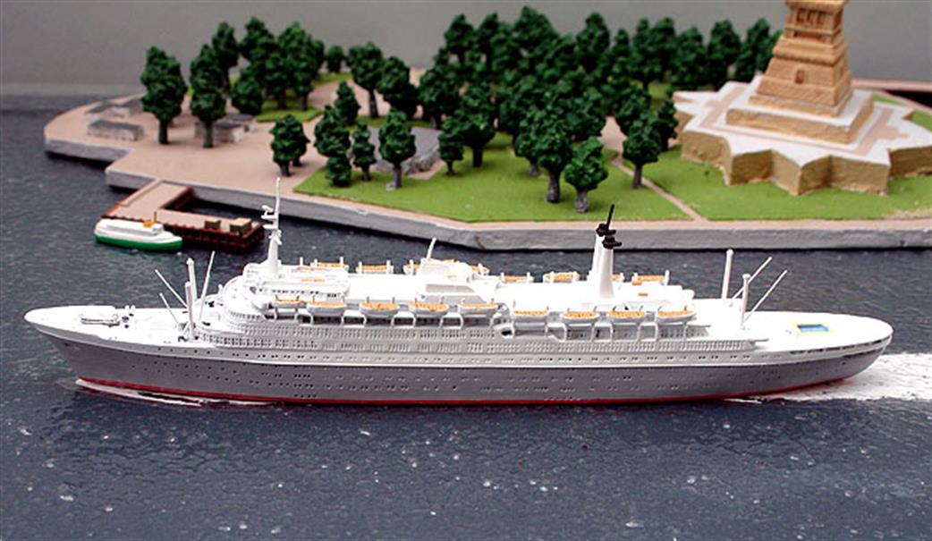 CM Models CM-KR143 Rotterdam (V) Holland America Line liner and cruise ship. 1/1250