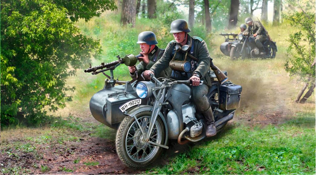 Zvezda 1/35 3717 German WWII Zundapp K800 Motorcycle with Sidecar & Crew Kit