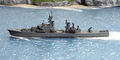 A 1/1250 scale second-hand model of JMSDF Amatsukaze as built by Delphin D32. The model is in good condition.