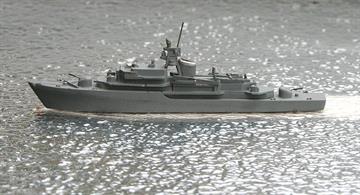 A 1/1250 scale second-hand model of the tender and repair ship Rhein of 1959 by Hansa S74. This model has been repainted in Navis Neptun Z21 paint, see photograph.