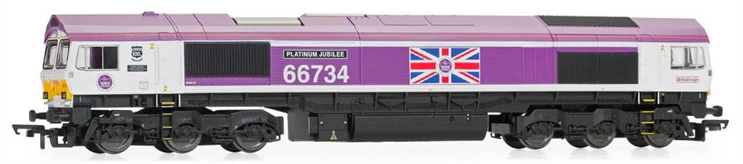 Hornby OO R30332 GBRf 66734 Platinum Jubilee Class 66 Diesel Locomotive