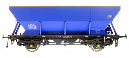 A detailed model of the BR HEA type air braked coal hopper wagons intended to replace the 1950s 21 ton hopper wagons in domestic and industrial coal distribution service. Serving smaller consumers HEA wagons would often be delivered by Air Brake Network and Speedlink Distribution train services mixed in with the open wagons, vans and ferry wagons.Model finished in Mainline blue livery.