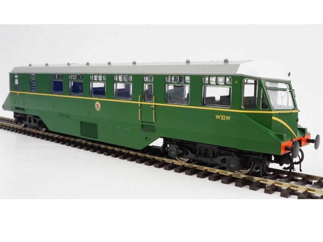 Heljan OO 19409 BR W26W ex-GWR Razor-edge Type Railcar Green with Speed Whiskers