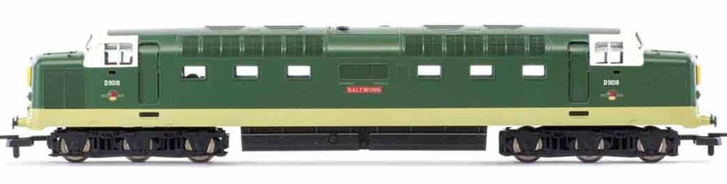 Hornby OO R30048TXS Railroad BR D9018 Ballymoss Class 55 Deltic Diesel Locomotive Two-Tone Green DCC & TXS Sound Fitted