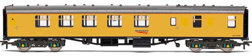 Hornby OO R40024 Network Rail, Mk1 Brake Composite Corridor, DB 975280 - Era 11