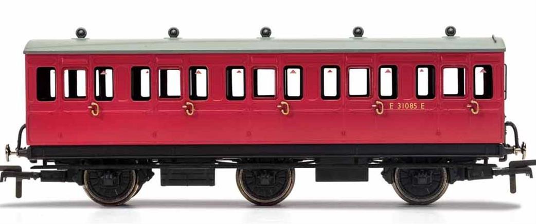 Hornby OO R40078 BR, 6 Wheel Coach, 3rd Class, E31070 - Era 4