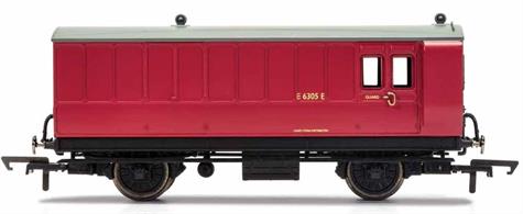This four wheeled coach is a representation of the many small coaches which survived into British Railway ownership. Four wheeled coaches proved especially good at branch line work where their small size enabled the traversing of tight radius curves, whilst lower passenger numbers meant their small size was more acceptable and enabled trains to be hauled by smaller engines.This BR coach is modelled as having step boards to enable access at stations with low platforms and electric lighting.
