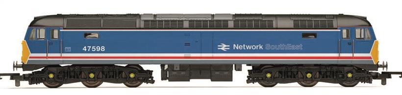 Model of BR locomotive 47598 finished in the revised Network South East livery.Network South East was the BR business sector providing suburban and outer suburban services around London, the home counties and reaching out into East Anglia and the South West. Locomotive hauled trains were needed on many of the longer outer suburban services to Norwich, Oxford and Salisbury, form where trains continued to Exeter.