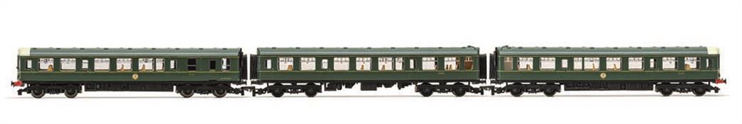 Hornby OO R30170 Railroad Plus BR Class 110 3 Car DMU Diesel Multiple Unit Train Pack BR Green