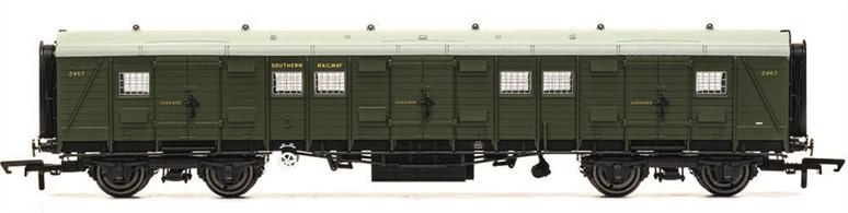 The Southern Railway Ganward Bogie Luggage Vans were initially introduced in SR Olive Green livery, a very small number gained malachite. Under British Railways they were in crimson, with as few as six painted BR Green.