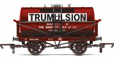 This 14T tank wagon was used to transport Trumulsion Cold-Applied Bitumen, manufactured by the Graphite Oils Co. of Grimsby. This example is typical of the tank wagon traffic that would be found on British railways in the 20th century. Tank wagons were divided into class A and Class B with the less common Class A wagons being built to contain more volatile substances.