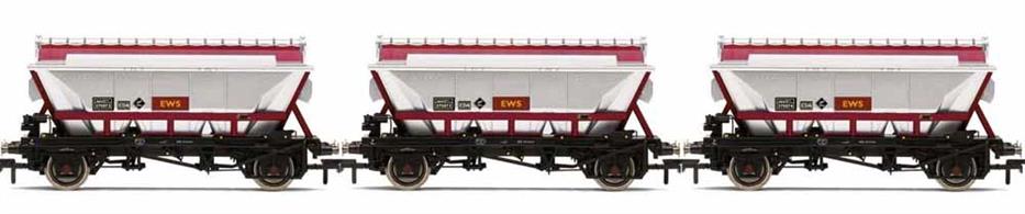 Wagons included in this pack: EWS CDA 375072 EWS CDA 375073 EWS CDA 375074