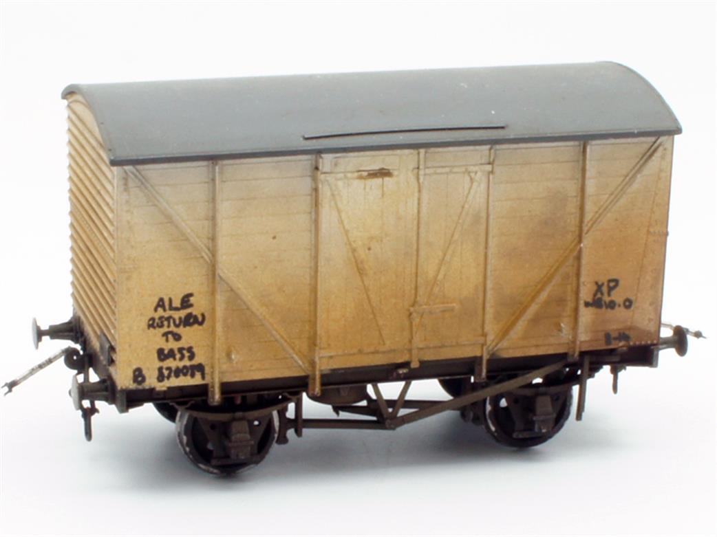 Preowned O Gauge SH4 12t White Ale Van