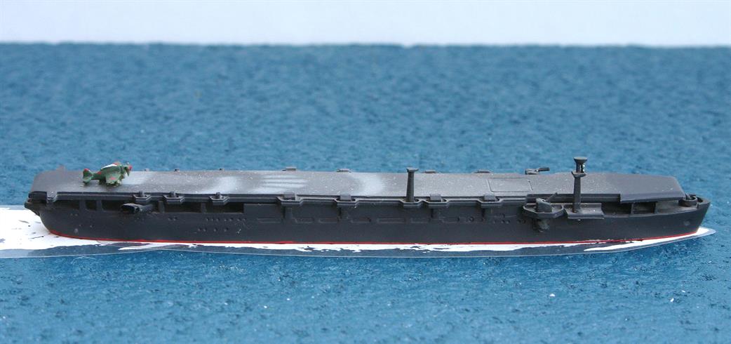 Trident 1/1250 T1015 SH IJNS Shimane Maru auxiliary carrier with camouflaged flight deck 1944