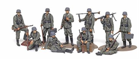 Power up your masterpiece model or diorama with another new set of German WWII figures crafted using the latest scanning and modeling techniques. The figures in this kit depict Wehrmacht infantry in uniforms of the Mid-WWII period. This set also includes various kinds of accessories