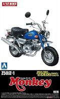 Aoshima 06296 1/12th Honda Monkey Takegawa Motorbike Kit
