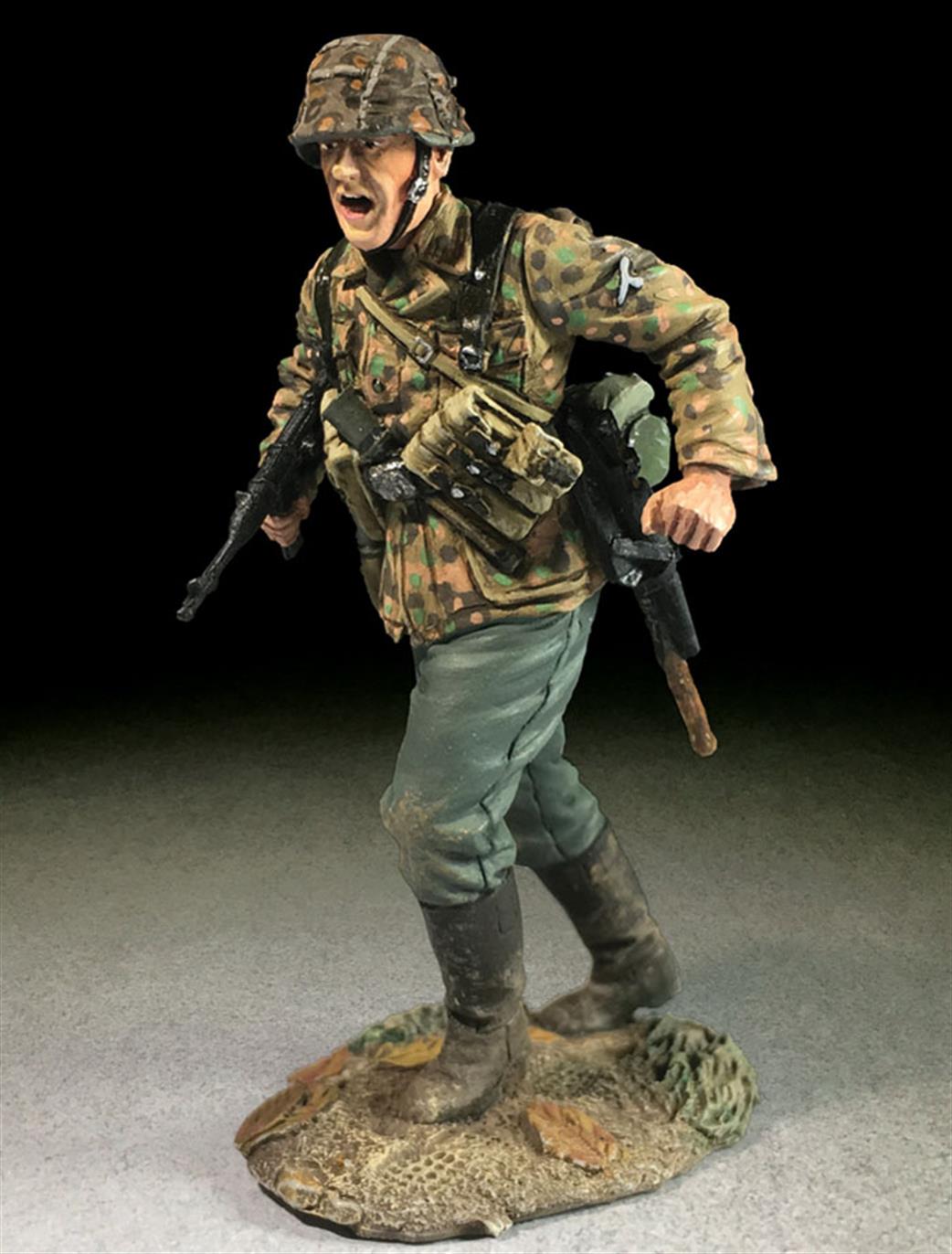 WBritain 1/30 25063 German Waffen SS Figure Advancing with Mp-40