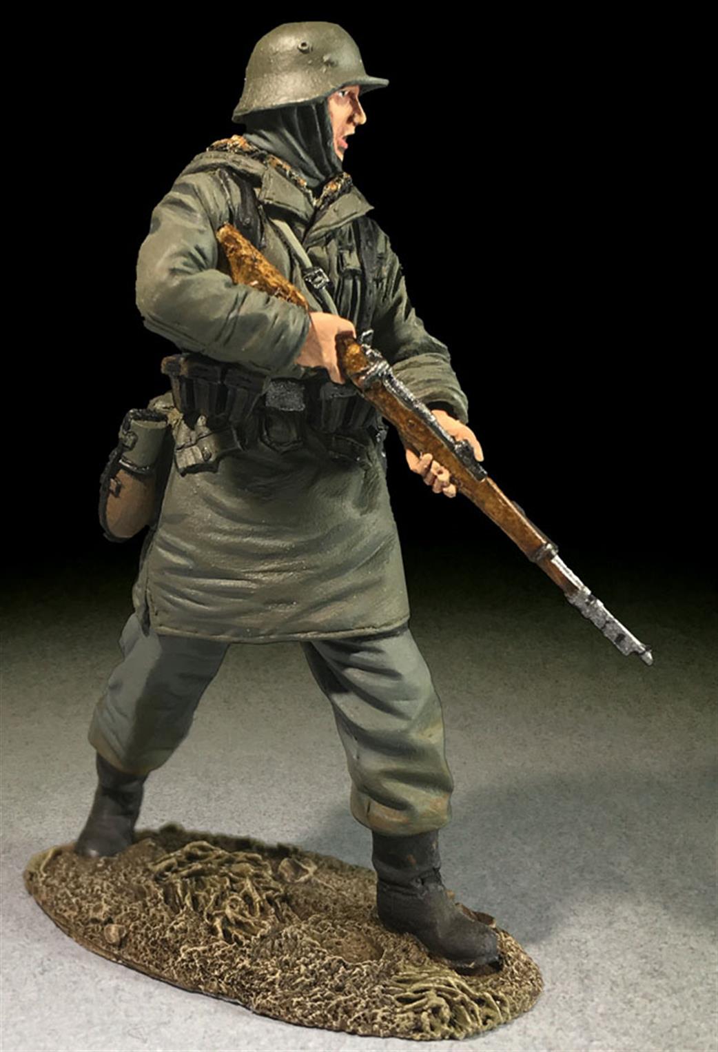 WBritain 1/30 25071 German Waffen SS Rifleman Figure Advancing with Caution