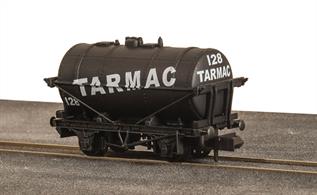 Nicely detailed model of a cylindrical oil tank wagon in the plain black livery chosen by many heavy oil suppliers and consumers, with the owners name spelt out along the length of the barrel.
