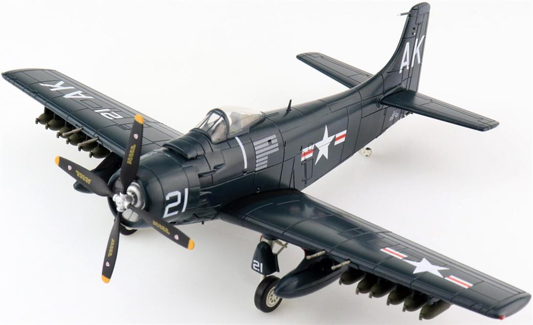 Hobby Master 1/72 HA2918 Douglas AD-3 Skyraider 122743, VMA-121, US Marines, Korean War
