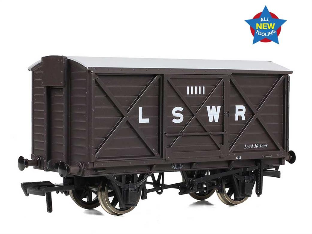 Bachmann EFE Rail OO E87051 LSWR Ventilated Box Van 1111 LSWR Brown