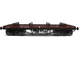Detailed ready to run model of the BR 30-ton capacity vacuum braked Bogie Bolster E steel carrier wagons built in the early 1960s.This model is finished in BR bauxite livery as wagon B924386 in early bauxite livery.