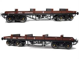 Detailed ready to run model of the BR 30-ton capacity vacuum braked Bogie Bolster E steel carrier wagons built in the early 1960s.This model is finished in BR bauxite livery as wagon B923504 in early bauxite livery.