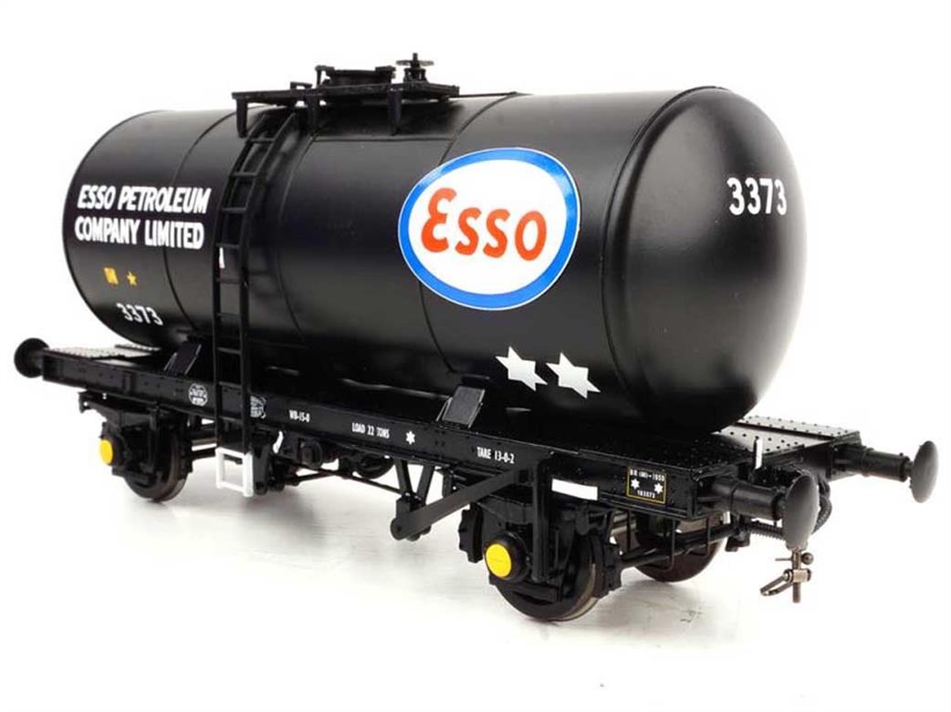 Heljan 1012 35tonne 4Wheel Class B Oil Tank Wagon Esso Black Early