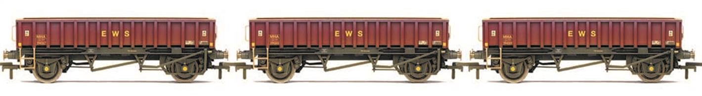 The MHA ballast/spoil box wagons were built using redundant HAA underframes by RFS(E) Doncaster in 1997. An initial order for 250 was extended several times until eventually over 1,150 wagons were converted using two distinct body styles. Early examples wore the fish-kind name "Coalfish" and some are still in use today with DB.This particular 'Coalfish' model comes in a pack of 3.